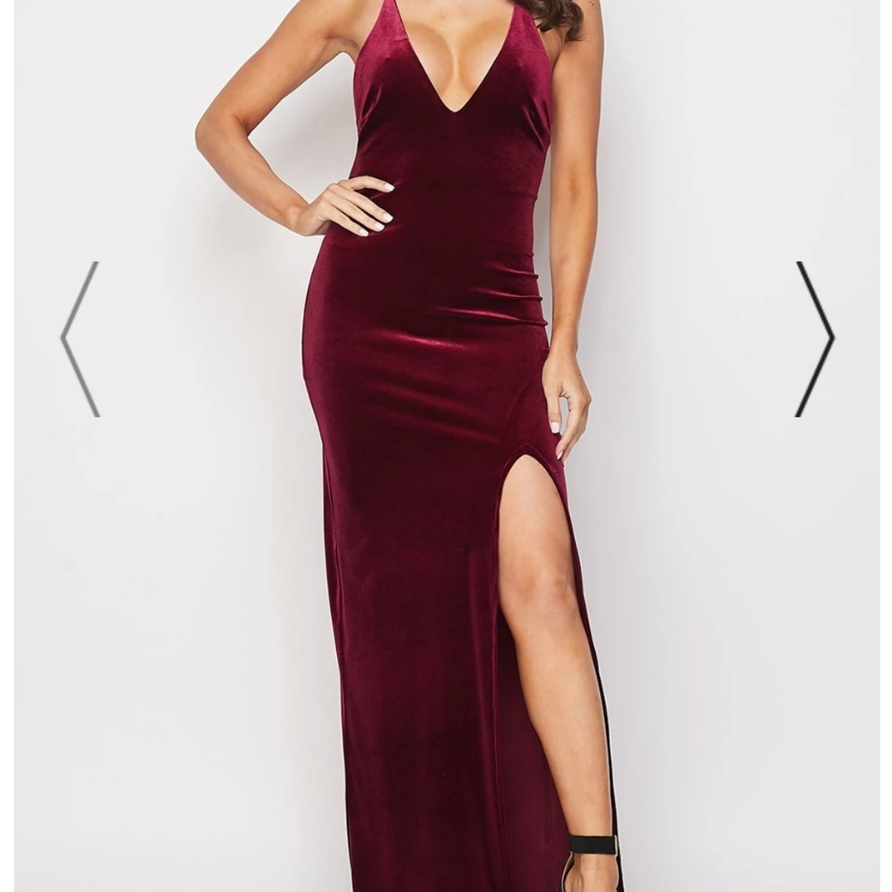 Spaghetti Strap Deep V Neck Velvet Long Dress Red Velvet Size 5/6
